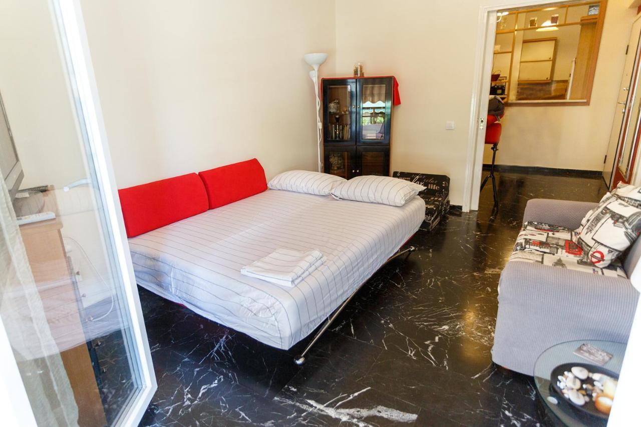 Peonios Apartment Атина Екстериор снимка