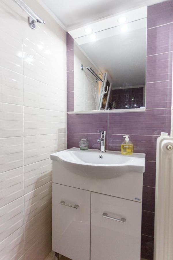 Peonios Apartment Атина Екстериор снимка