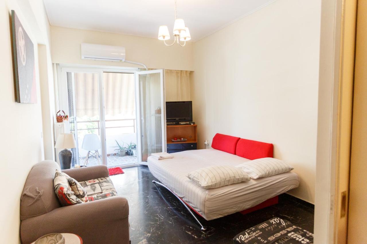 Peonios Apartment Атина Екстериор снимка